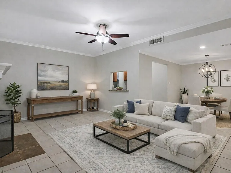 1100 Augusta Dr #79 — Photo 4