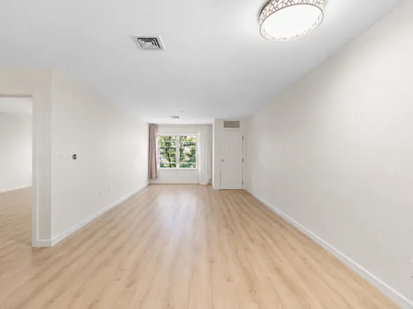 30 Franklin St Unit 309, Malden, MA 02148