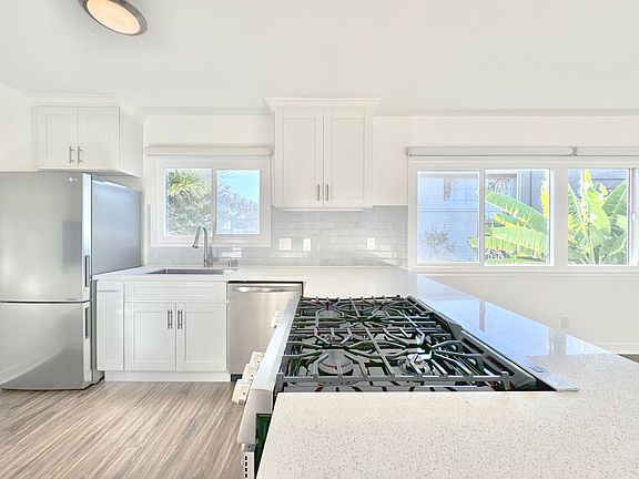 5th image of 1323 11th St APT 5
