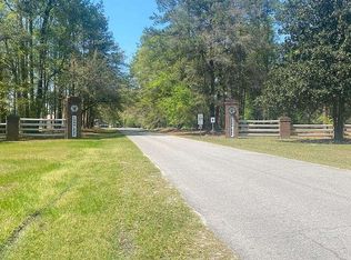 33 Auld Brass Rd, Walterboro, SC 29488