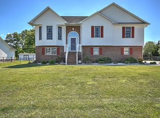 101 Fox Meadows Dr, Church Hill, TN 37642