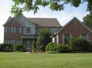 1475 Harrison Pond Dr, New Albany, OH 43054