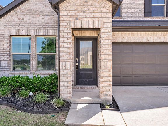 3rd image of 1405 Rolling Fox Dr