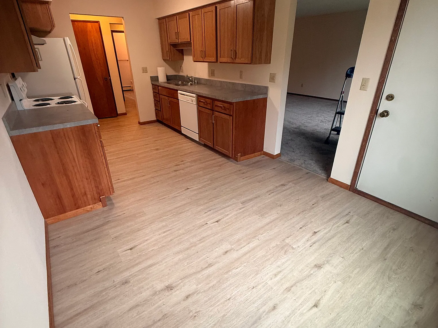 2 bed, $1,400 — Photo 3