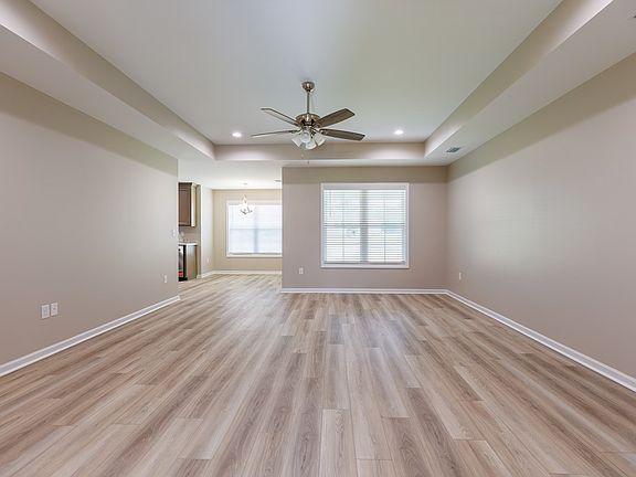 4th image of 376 Jamar Trl