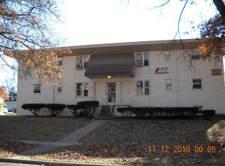 305 W Park St APT 1, Urbana, IL 61801