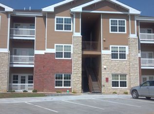 5547 Stone Crest Ct, Manhattan, KS 66503