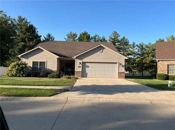 1280 W Masters Ln, Decatur, IL 62521