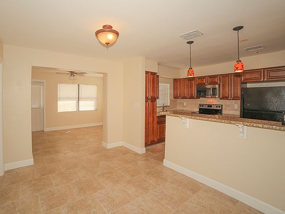 4th image of 1311 Vantage Dr