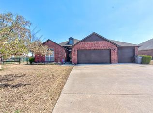 8180 E Silverado Rd, Claremore, OK 74019