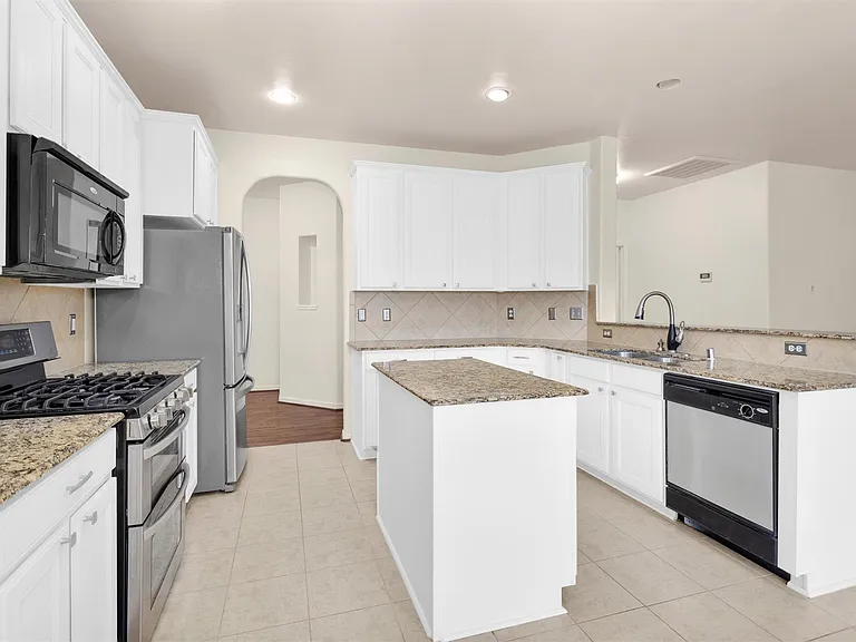 602 Blue Oasis Ct — Photo 14