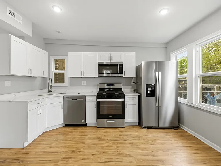 736 N Sawyer Ave #1 — Photo 13