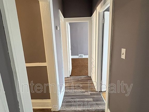 5th image of 942 Eddy Rd #2