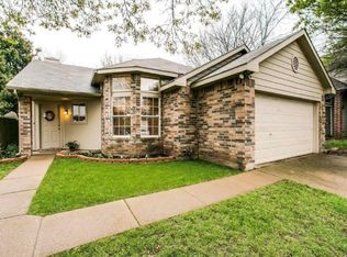 5605 Stone Meadow Ln, Fort Worth, TX 76179