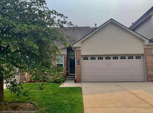 189 Farmington Rd, Westland, MI 48186