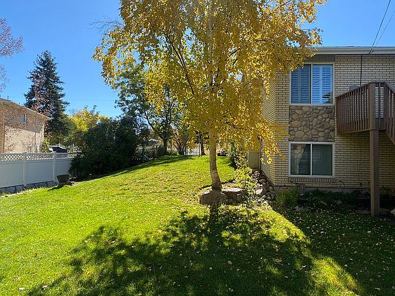 5th image of 1043 E Hyland Lake Dr