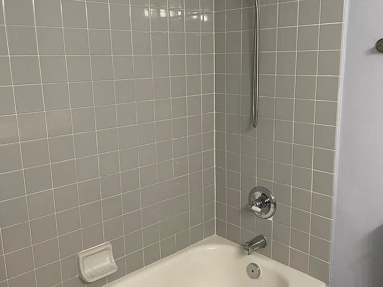 405 W 7th St #306 — Photo 17