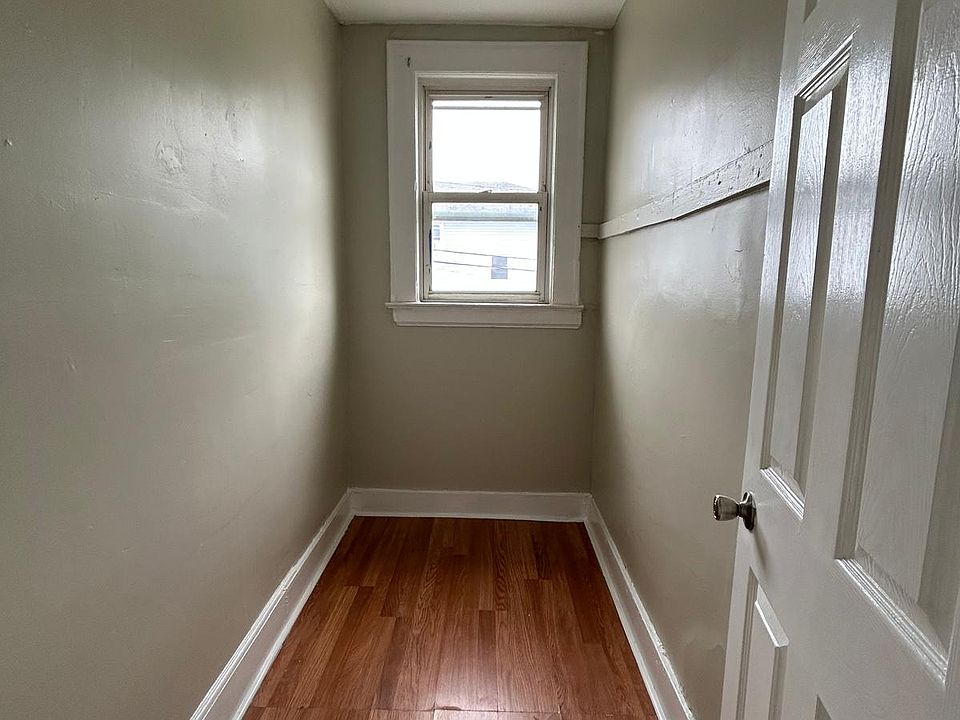 1st image of 418 Stuyvesant Ave #2