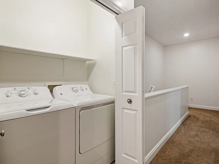Fieldstone Apartments — Photo 23
