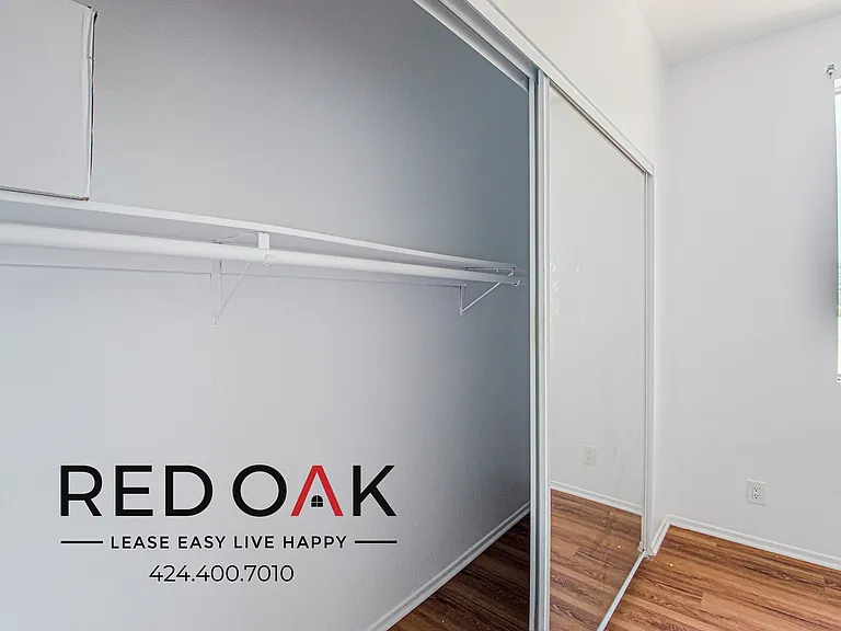 7370 Hawthorn Ave #301 — Photo 17
