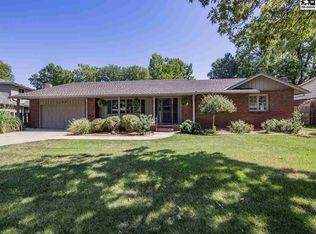 2706 Pama Lou Ave, Hutchinson, KS 67502