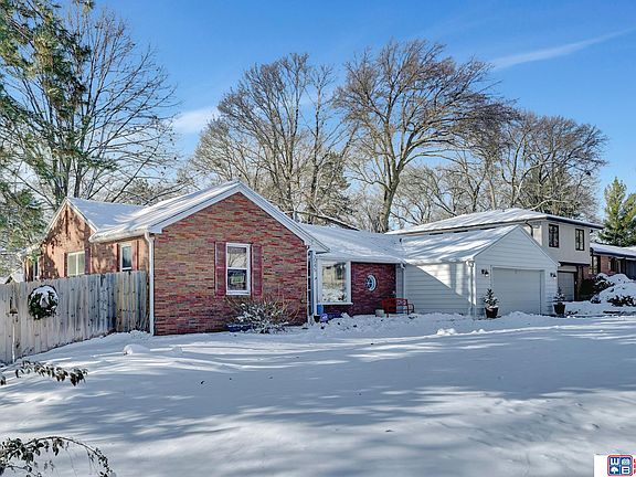 3545 S 37th St, Lincoln, NE 68506 | Zillow