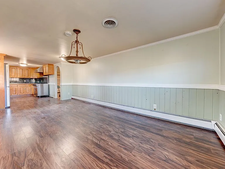 1091 S Main St #2 — Photo 4