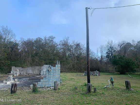 3rd image of 8342 W Virginia Ave