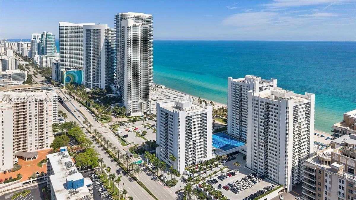 Building Photo - 1904 S Ocean Dr #1708
