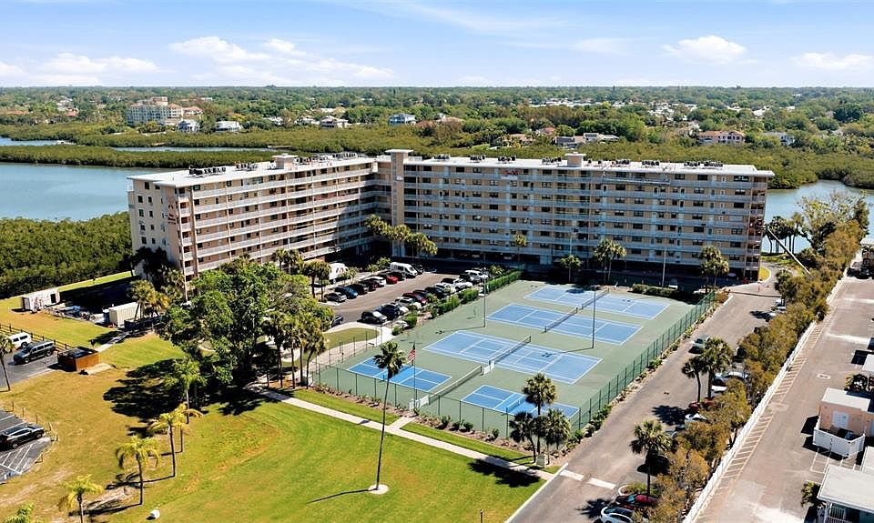1st image of 19451 GULF BOULEVARD #203