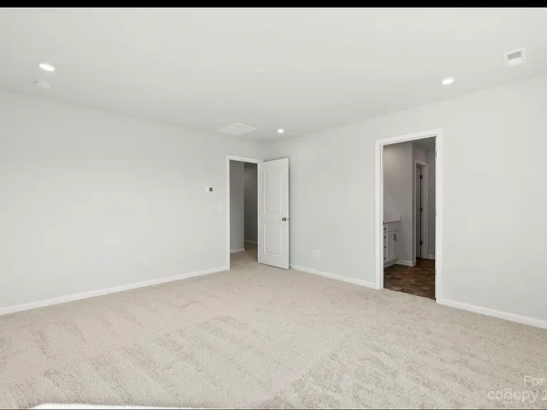 524 Sitka Dr — Photo 12