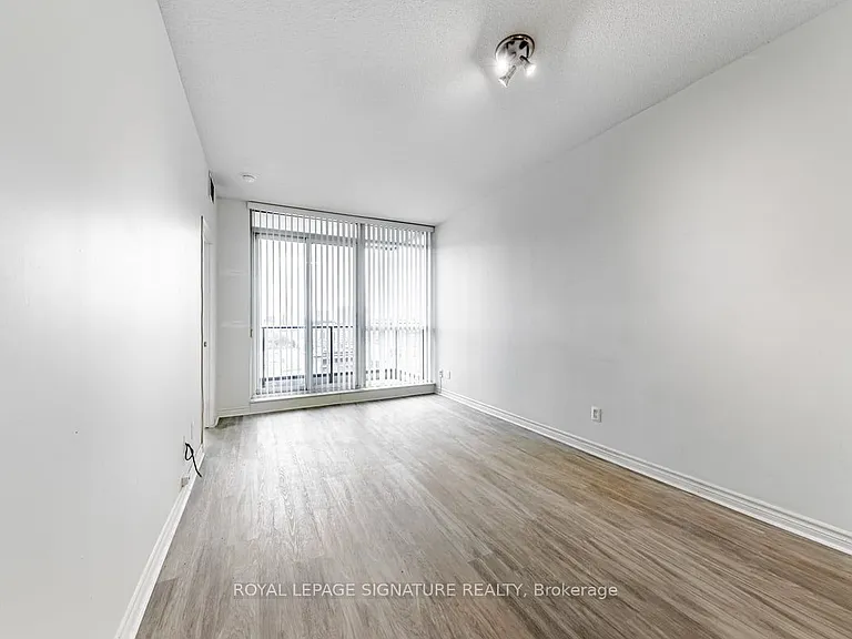 2885 Bayview Ave #602 — Photo 11