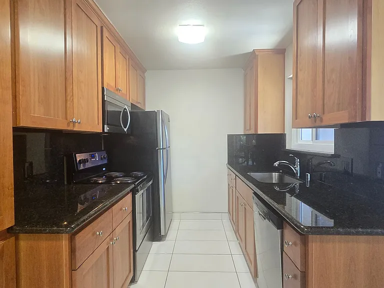 3591 Brookdale Dr — Photo 2