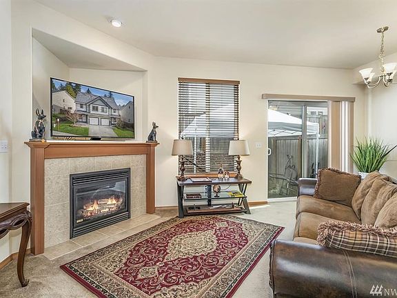 5th image of 443 NE Miramar Cir