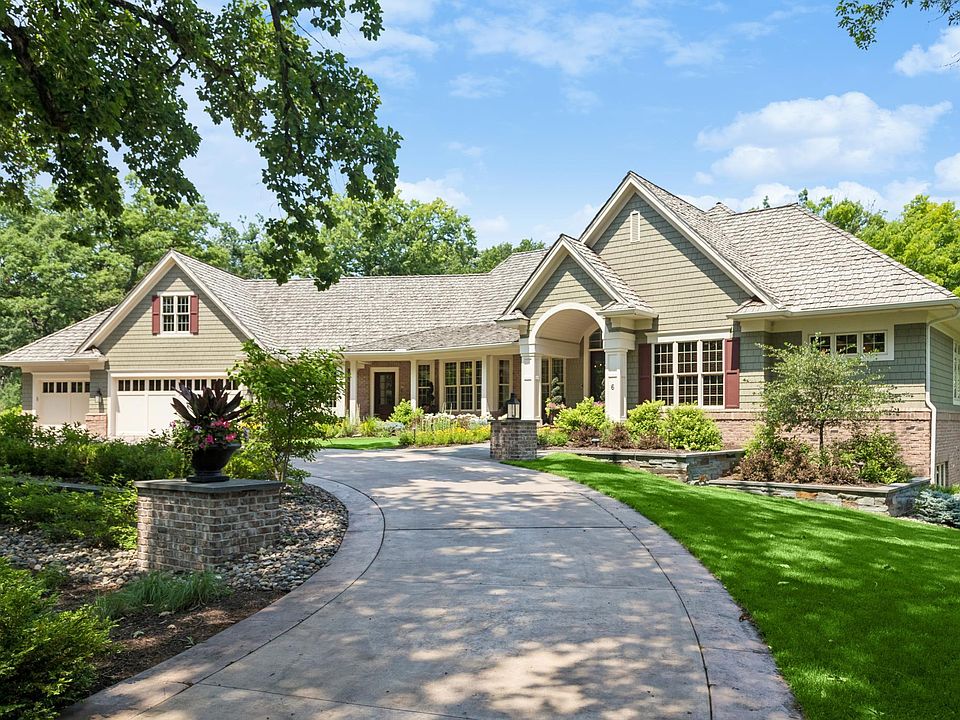 1st image of 6 Bent Tree Ln