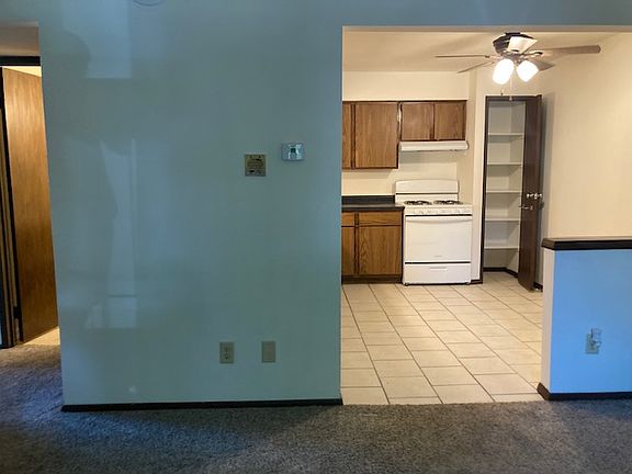 4th image of 8962 N 97th St #201
