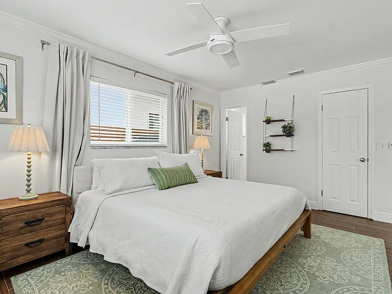 950 Johnson St — Photo 28