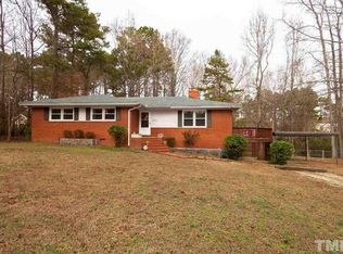 626 Lakeview Dr, Raleigh, NC 27603