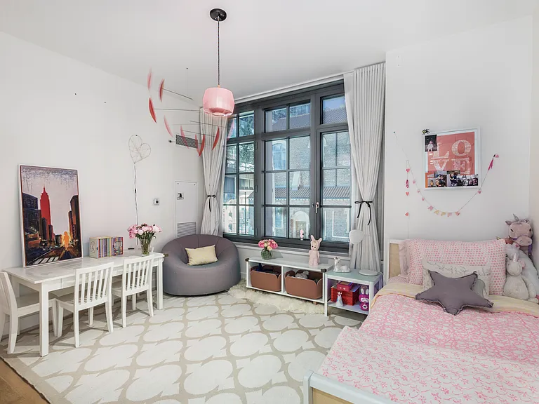 500 W 21st St #A — Photo 17