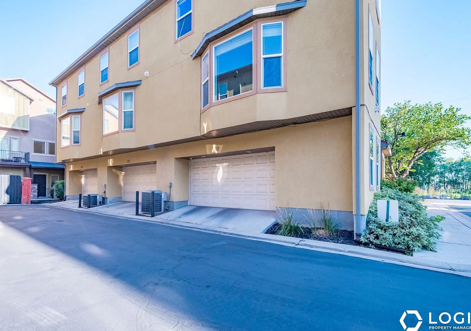 3 Bed / 2.5 Bath Townhome for Rent in South Salt Lake, UT — Photo 1