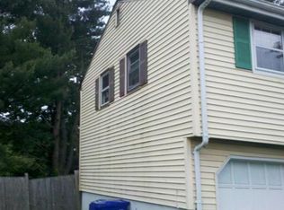 35 Forest Ln, Bloomfield, CT 06002