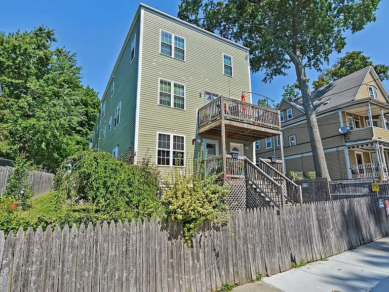 45 Nightingale St #B — Photo 56