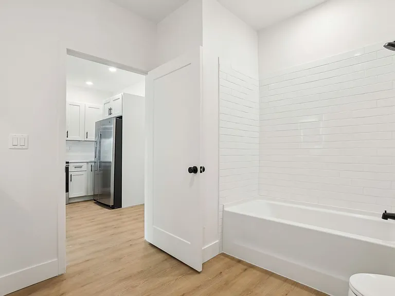 The Milk Stacks: Boutique Luxury Living in Downtown Orlando's Milk District — Photo 76