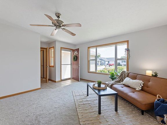 4th image of 2518 Pavich Dr