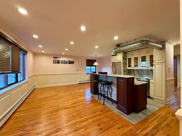 66-70 79th St #3A, Middle Village, NY 11379