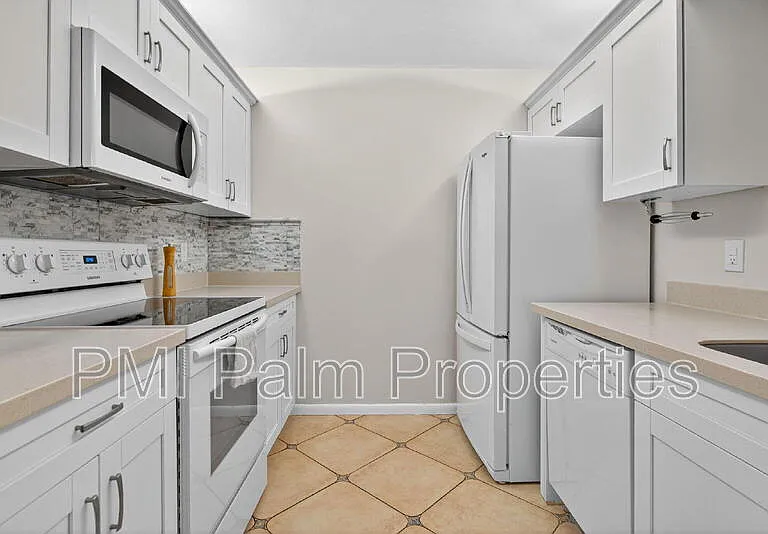 1127 E Seminole Ave #8A — Photo 6