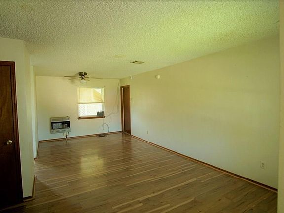5th image of 301 E Ashway St