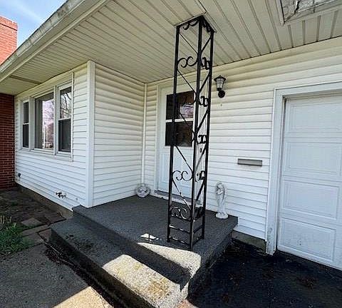 5th image of 343 Laughbaum Dr