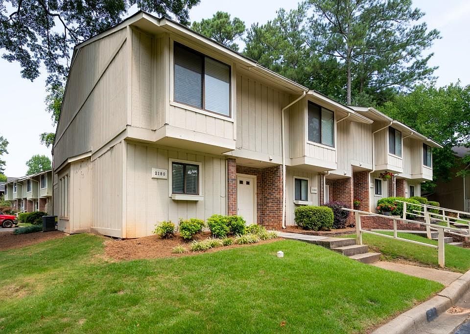 1st image of 2180 Surrey Ct SE Building 21