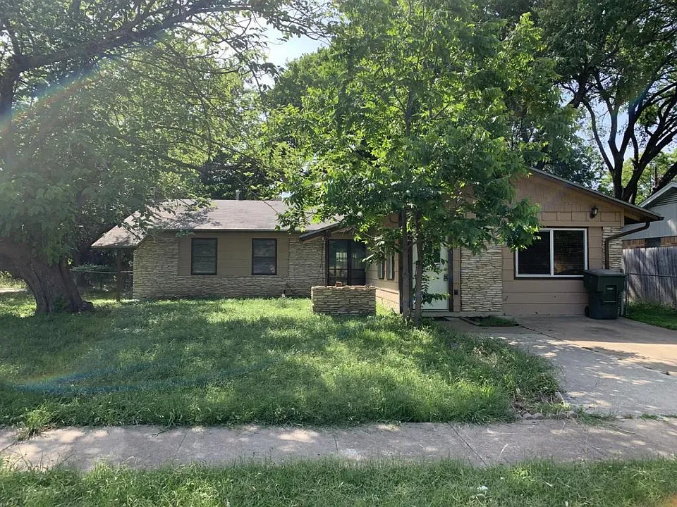 615 Bishop Dr